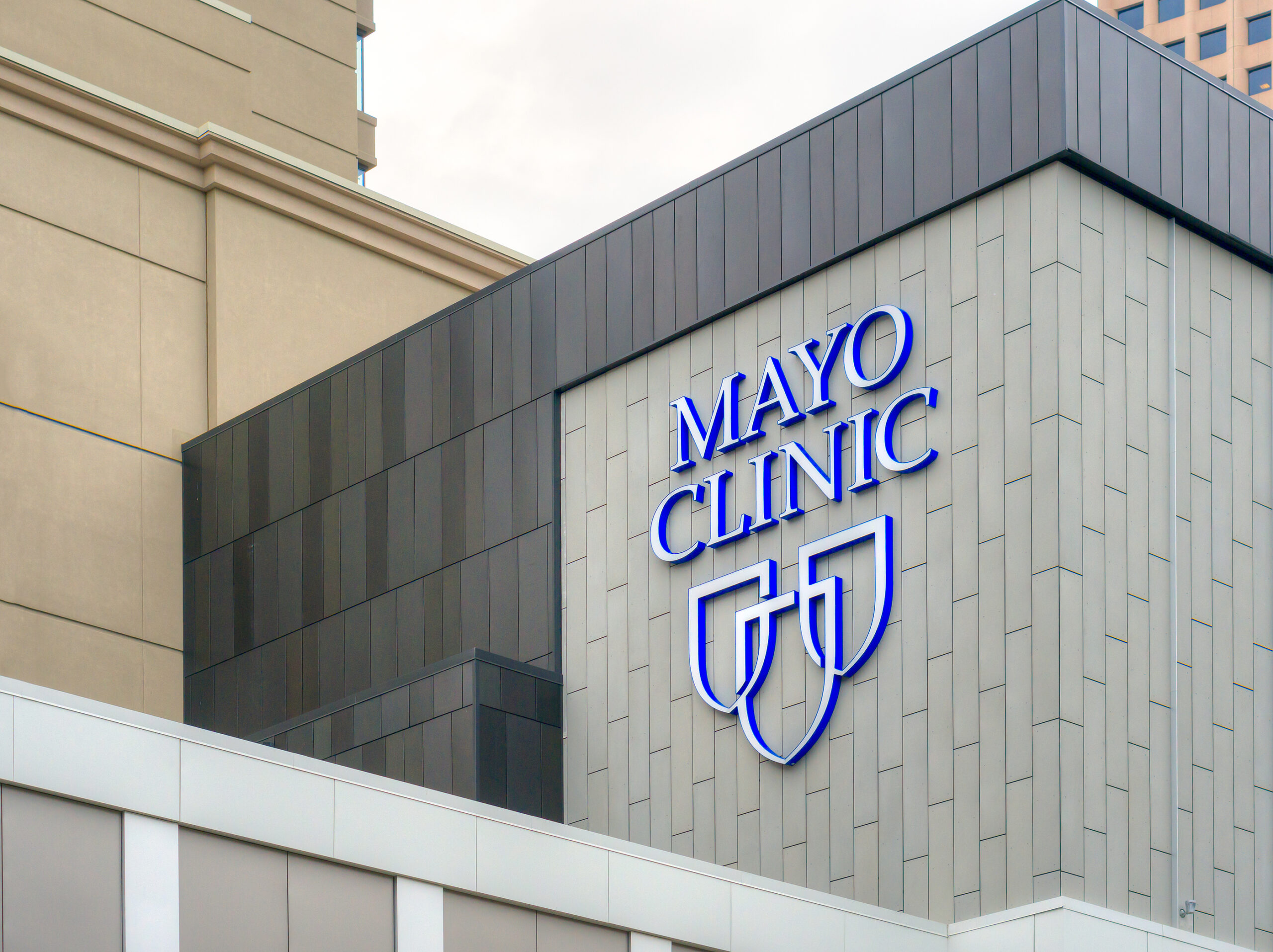 MINNEAPOLIS MN/USA - MAY 23 2016: Mayo Clinic entrance and sign. The Mayo Clinic is a nonprofit medical practice and medical research group based in Rochester Minnesota.